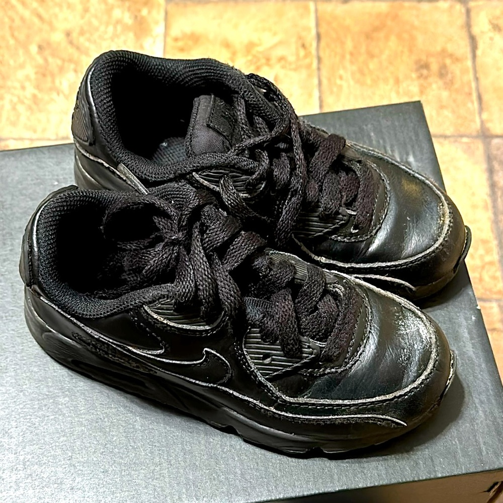 LITTLE KIDS' NIKE AIR MAX 90 CASUAL SHOES
